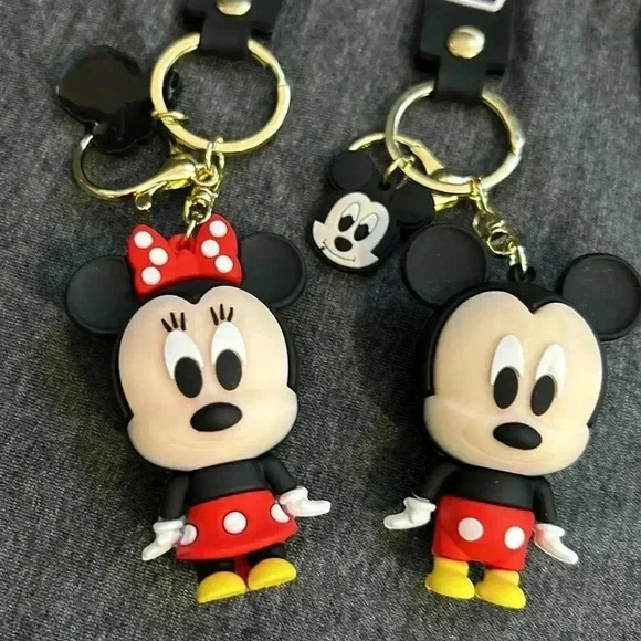 Mickey and Minnie key chain - Picture 2 of 5